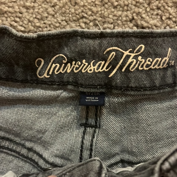 universal thread jeans - Picture 2 of 5